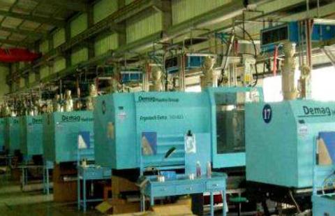 新海电器生产车间